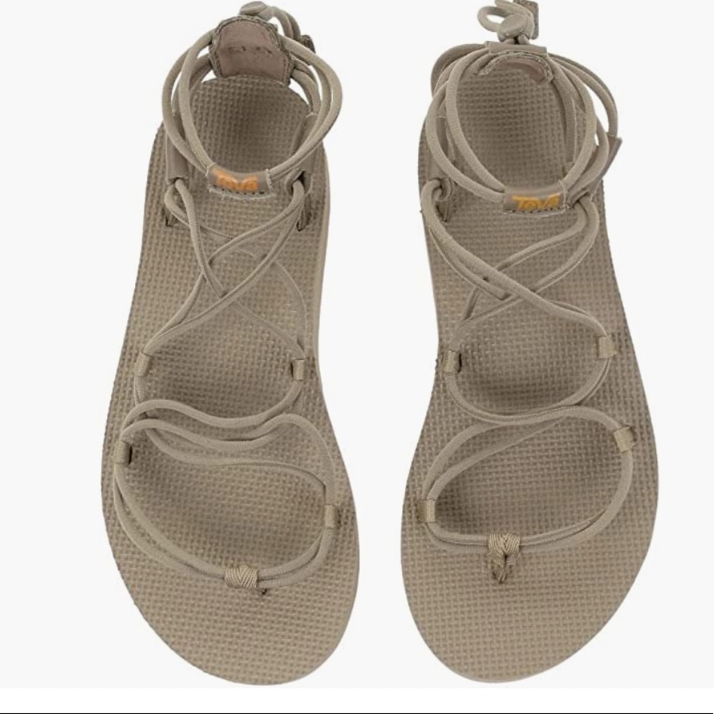 Size 7 teva strappy sandles